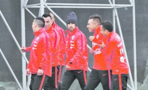 La magia tendrá que esperar: Valdivia está lesionado
