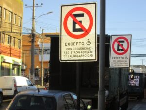 Discapacitados no volverán a cancelar tarjetas en estacionamientos reservados