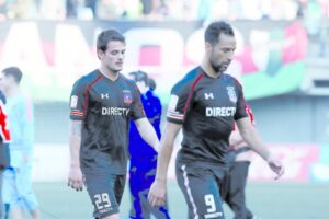 Colo Colo se farrea la posibilidad de escalar a la punta