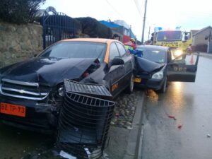 Cuatro lesionados fue el saldo de dos  colisiones ocurridas ayer en la mañana