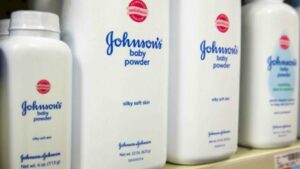 Conocida marca de talco para bebés deberá pagar multa por caso de cáncer