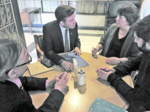 Radonich entregó propuestas legislativas a ministros por caso CORMUPA