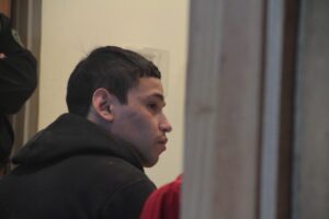 Detenido por apuñalar a joven  de 18 años alegó ante el tribunal  que lo hizo en defensa propia