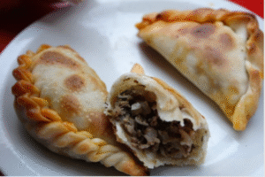 Experimento mide niveles de compuesto cancerígeno en empanadas fritas y de horno