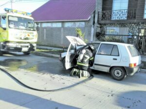 Dos autos abandonados fueron víctimas del fuego