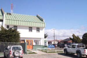 Tres heridos con arma blanca en riña en vivienda desocupada