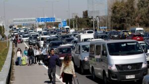 Formalizan a taxistas acusados de bloquear acceso a aeropuerto de Santiago