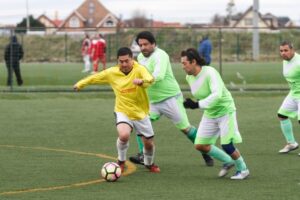 La pelota no tiene edad: Sokol sigue  liderando el Clausura del Futbolito Senior