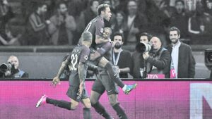 El Bayern de Vidal cayó ante el equipo de los peleados
