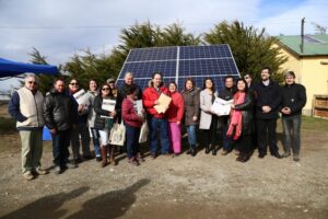 Ministro de Agricultura entregó ayer bonos para riego tecnificado en Punta Arenas