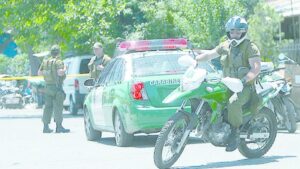 Carabineros detiene a dos mil personas