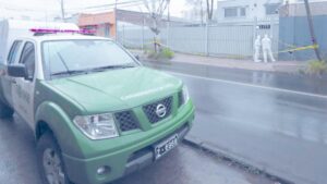 Delincuentes asaltan empresa en Santiago y huyen con $10 mil millones