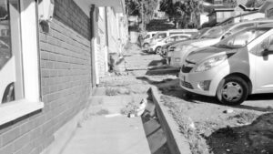 El mal estado de las veredas preocupa  a vecinos de la calle Waldo Seguel