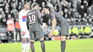 Neymar pidió perdón luego del berrinche  por el famoso penal de Edinson Cavani