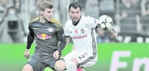 El “Pitbull” ajusta el poder de su mordida en el Besiktas
