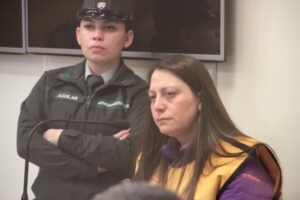 Defensa de mujer condenada por  parricidio busca repetir el juicio