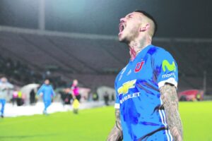 Hoyos tiene un “Enano” que le sopla a la oreja