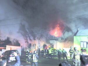 Informe catalogó como “hecho accidental” incendio que dejó diez damnificados