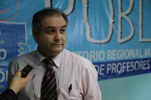 Profesores inician movilización de brazos caídos a partir de hoy en jornada de la tarde