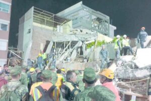 Ascienden a 32 los niños muertos por sismo en México