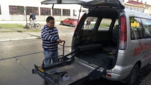Vehículos especiales para transportar discapacitados opera en Punta Arenas