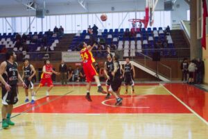 Español e Inacap van por el título en el básquetbol federado