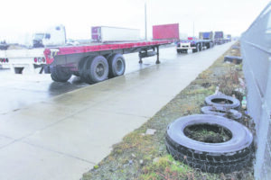 Camioneros acusan al Gobierno de tirar por la borda proyecto del aparcadero