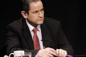 Columna | Algo está pasando,  algo huele mal