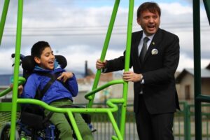 Alcalde Radonich inauguró una nueva plaza inclusiva