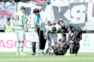 Por si fuera poco: Meza es baja por tres meses