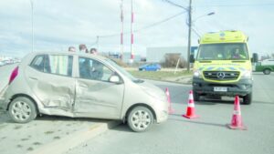 4 mujeres lesionadas tras dos violentas  colisiones en distintos puntos de la Costanera