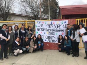 Movilización de “brazos caídos” provoca malestar de apoderados y autoridades  de educación no se refieren al tema