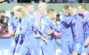 Islandia vuelve a hacer historia y Serbia regresa a un Mundial