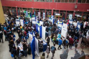 Carreras de la UMAG abrieron sus  laboratorios a estudiantes de la región