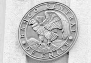 Banco Mundial elogia política monetaria contracíclica de Chile