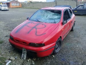 Incidentes en fiesta dejaron como saldo a tres acuchillados graves y daños en un automóvil