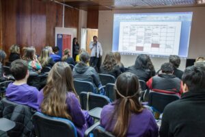 Salud promueve el autocuidado para  prevenir el cáncer en Magallanes