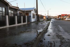 Nueva rotura de matriz afectó a vecinos de la Población Carlos Ibáñez