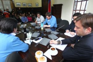 Municipio, concejales y profesores  logran importante avance para  pago de sueldos y cotizaciones