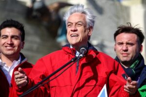 Piñera se acerca al 50%  frente a otros candidatos  en segunda vuelta