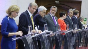 Cadem: Piñera sigue liderando