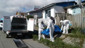 Al menos dos meses fallecido llevaba hombre hallado al interior de vivienda