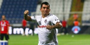 Medel la rompió en goleada del Besiktas