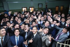 Alumnos celebraron el egreso de enseñanza media