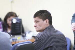Más de 30 años de cárcel arriesga  hombre que agredió, violó a su  octogenaria madre y le quemó casa