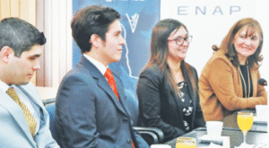 ENAP entregó becas a cuatro proyectos de título de alumnos de la UMAG