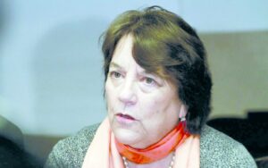 Senadores rechazan extender plazo a colegios