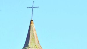 Tras denuncia de abuso sexual suspenden de sus funciones a sacerdote de Purén