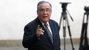Ministro de Justicia sobre voto de reos: “No es un problema nuestro, es competencia del Servel”