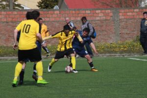 La Silver Cup está que arde:  los tres punteros no se dan tregua